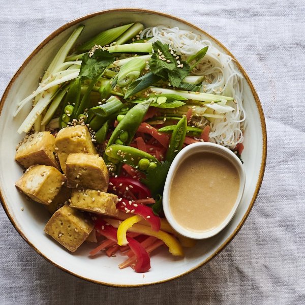 Madeleine Shaw's Pad Thai Salad with Tofu