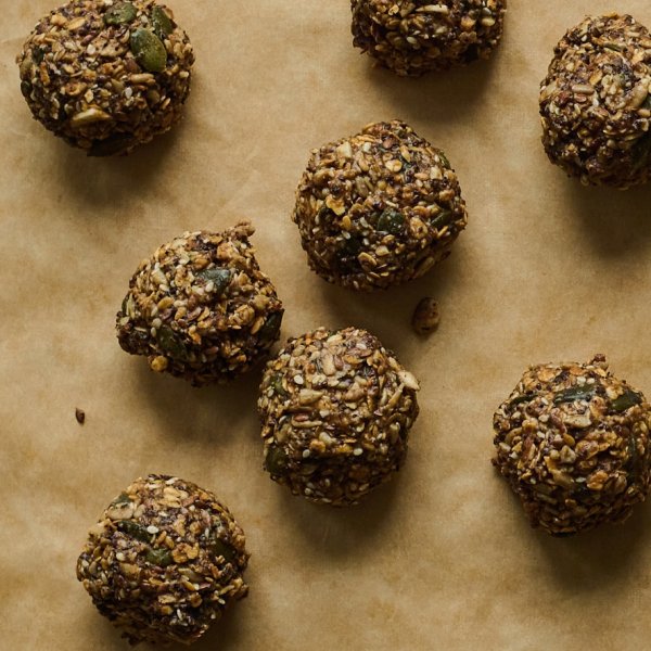 Coffee and cacao bliss balls