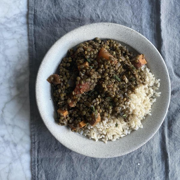 Garlicky Lentil and Tomato Stew