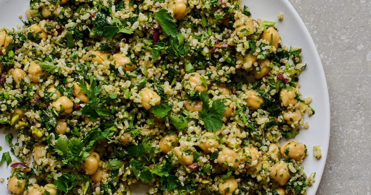 Herby pistachio salad | Detox Kitchen