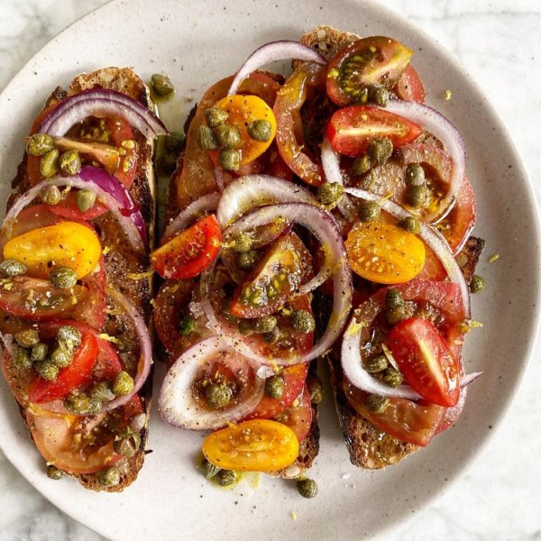 Open Sandwich with Tomatoes and Capers