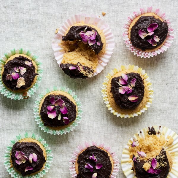 Vanilla Cupcakes with a Cacao-Date Frosting