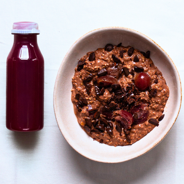Breakfast Bundle Overnight Oats with Cacao and Cherry, Plus a Berry Cold-Pressed Juice