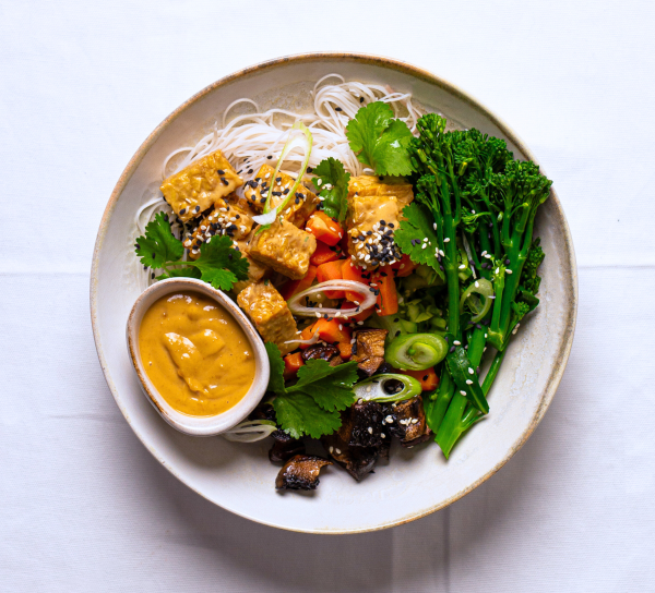 Satay Noodles with Tempeh