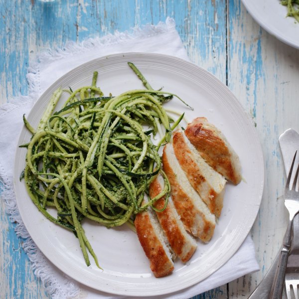 Grilled Chicken with Courgetti and Pesto