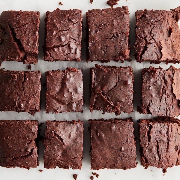 Raw cacao and beetroot brownie